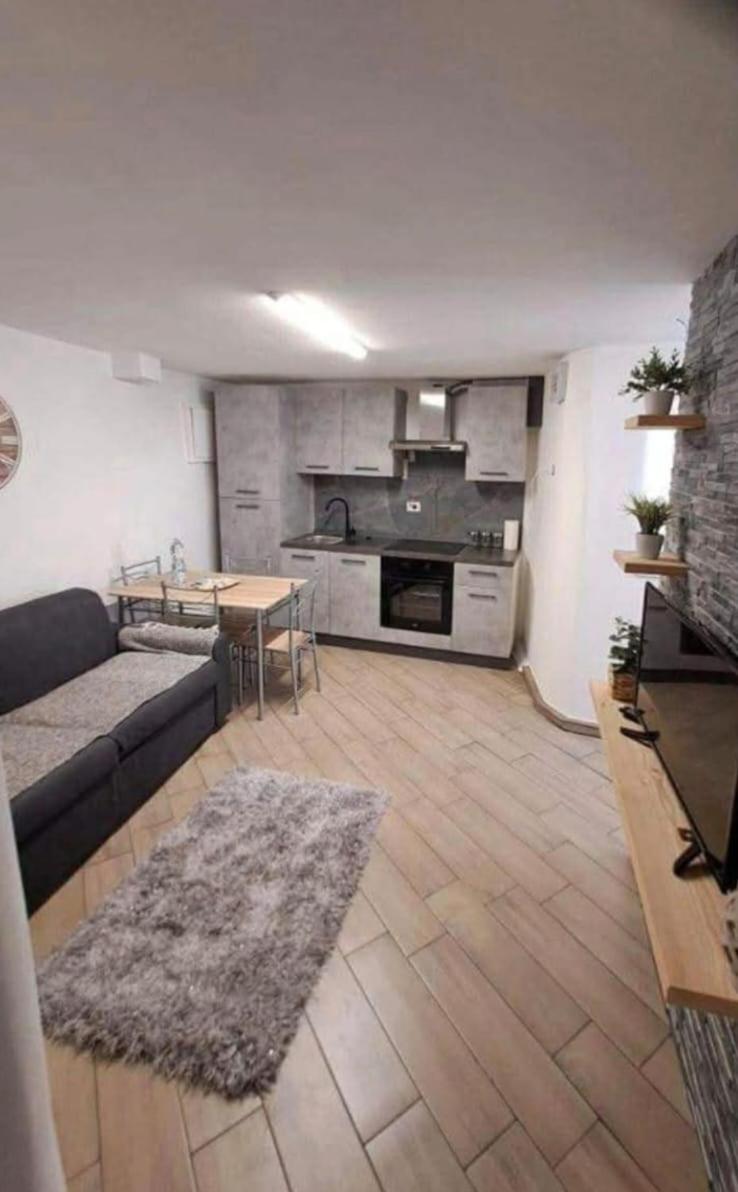 Apartamento Casa Jasmina Mezzano Exterior foto